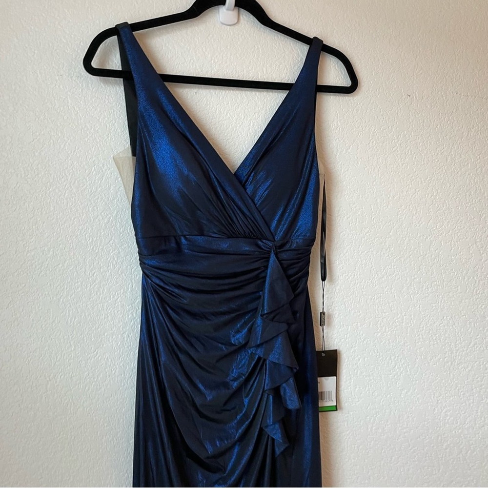 La Femme Navy Blue Metallic V-Neck Ruched Gown with Thigh Slit - Picture 7 of 9